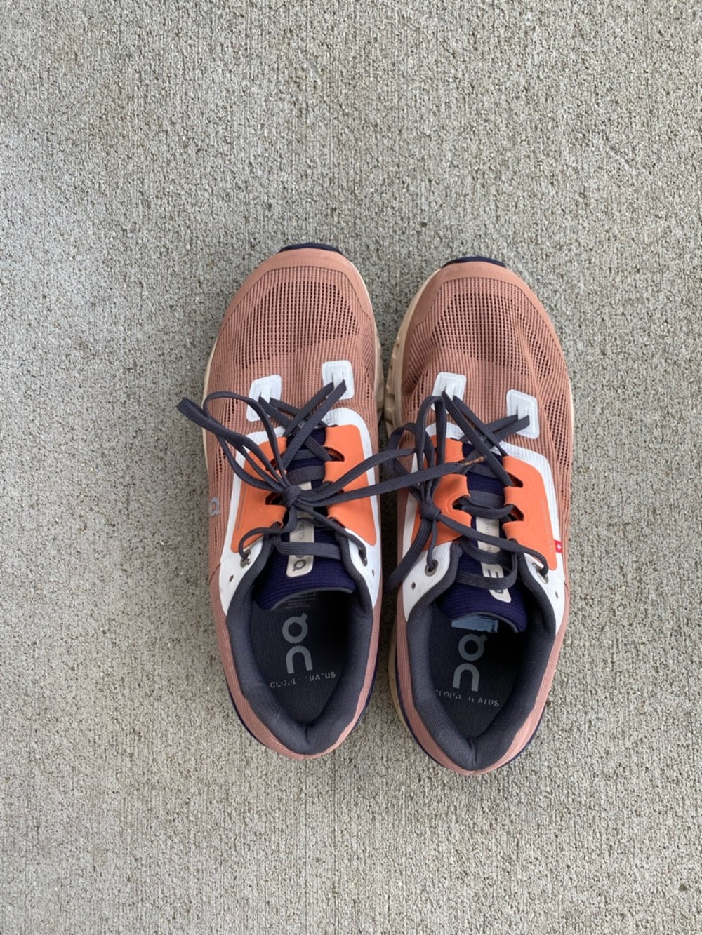 On Running cloud stratus Sneakers - Picture 2 of 6
